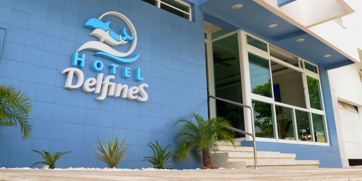 Hotel Delfines