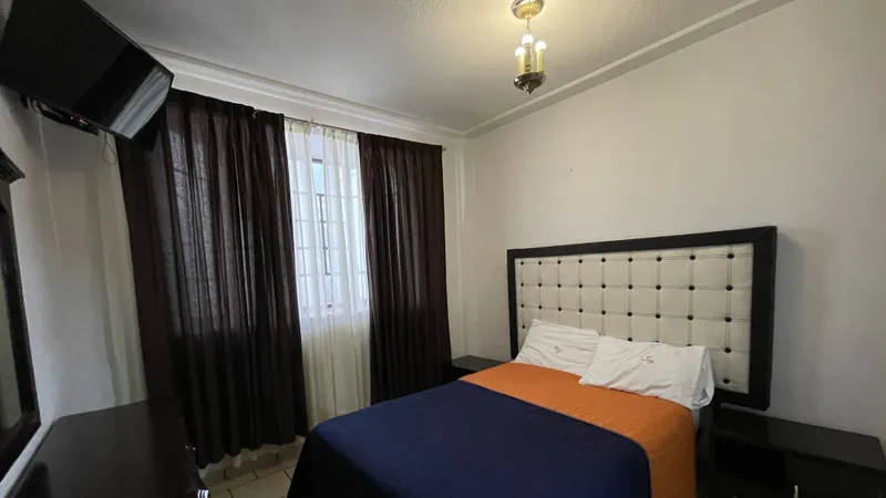 Room image 1