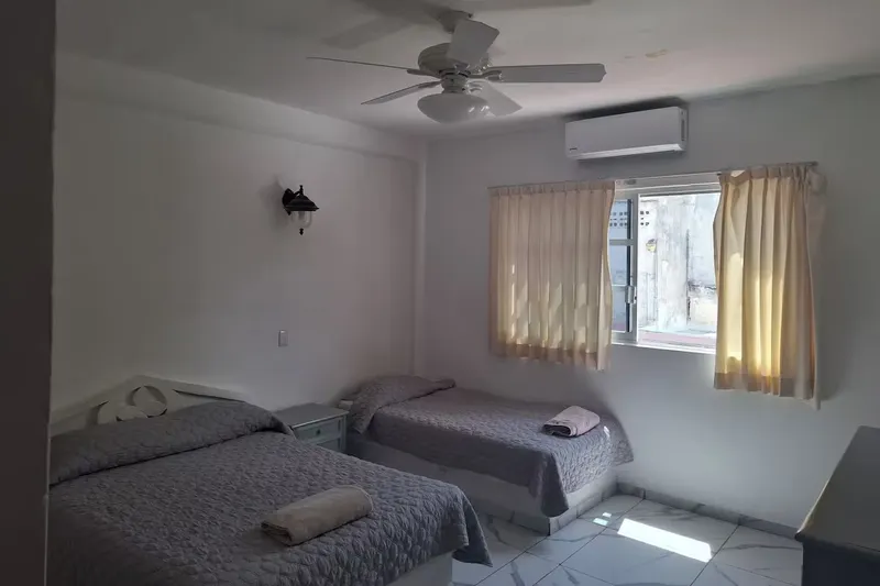 Room image 1