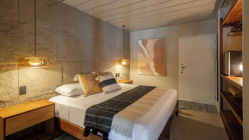 Room image 1