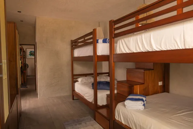 Room image 1