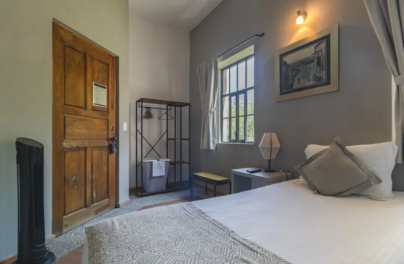 Room image 1