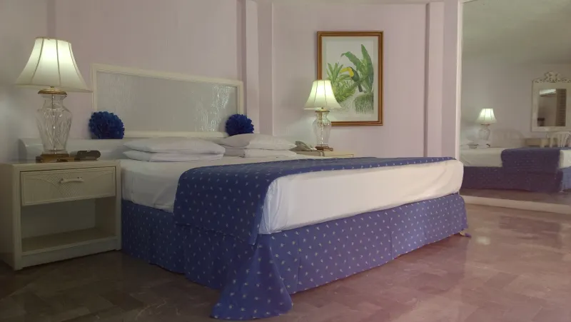 Room image 1
