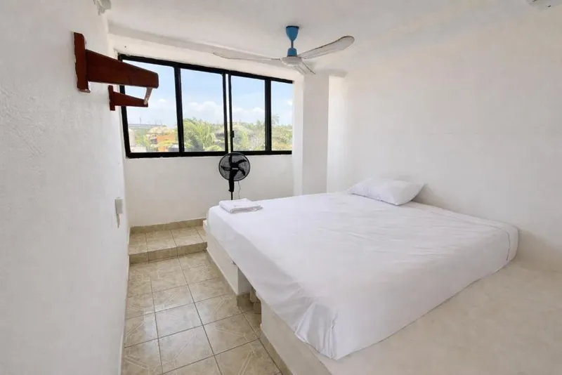 Room image 1