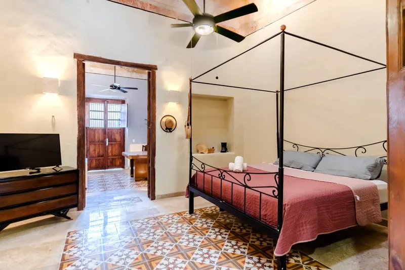 Room image 1
