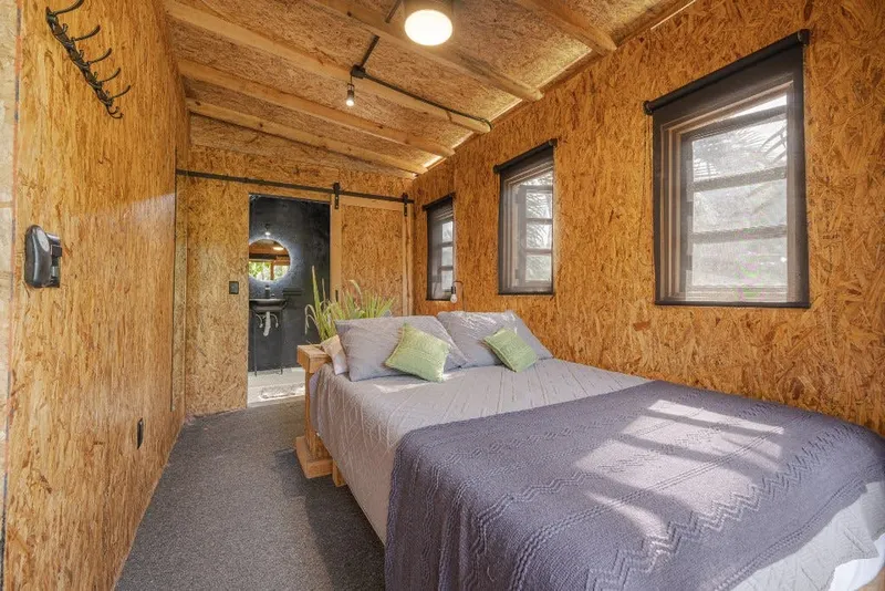 Room image 1