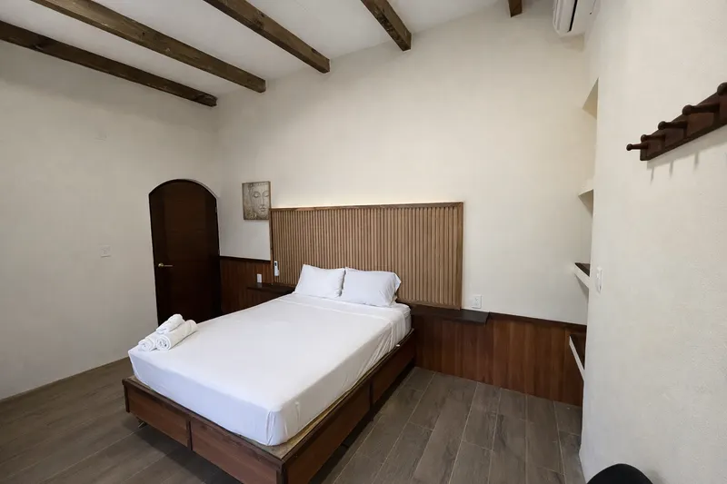 Room image 1
