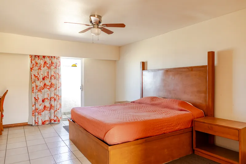 Room image 1