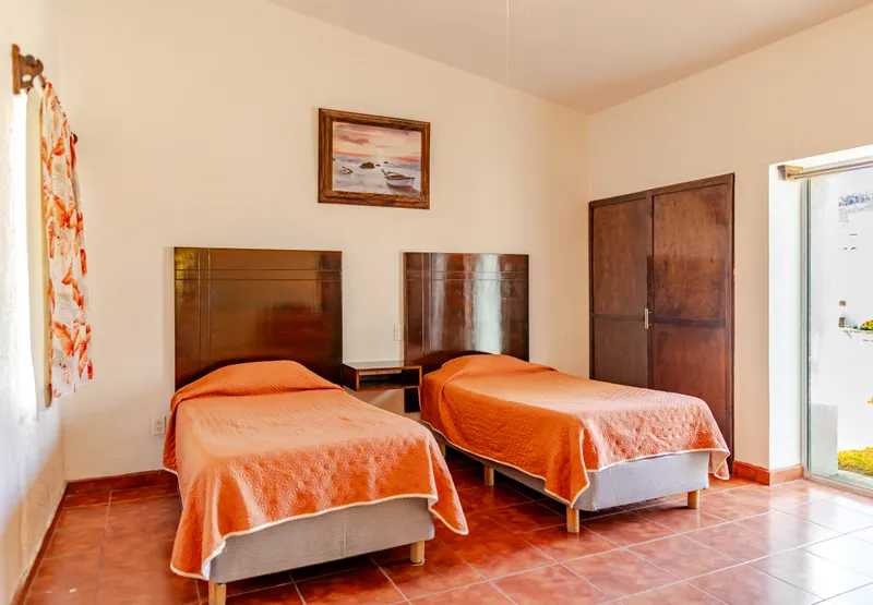 Room image 1