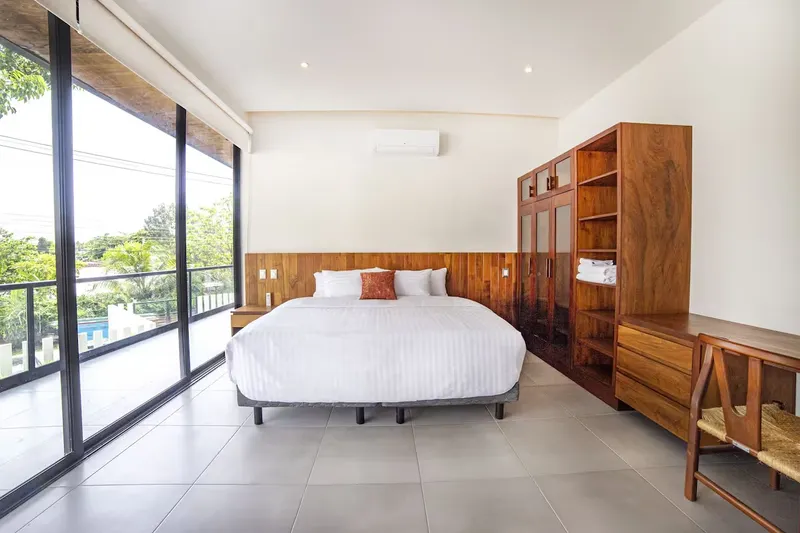 Room image 1