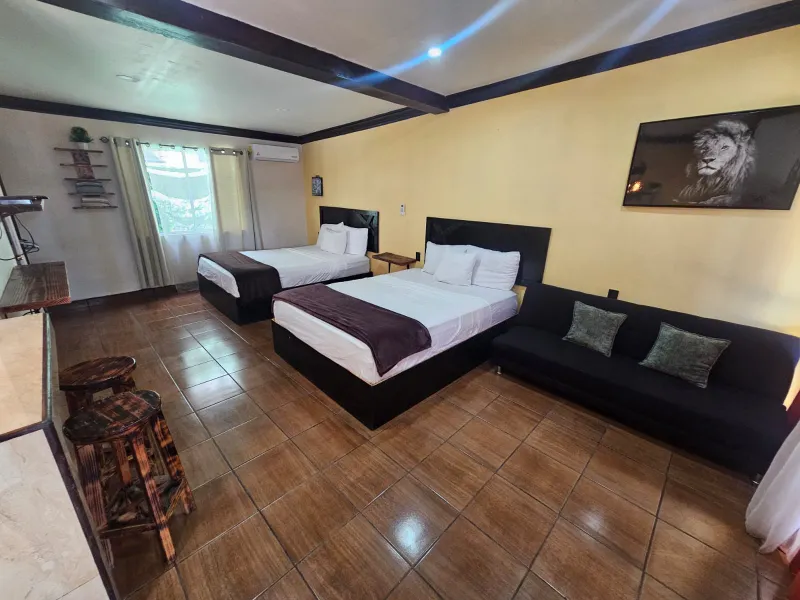 Room image 1