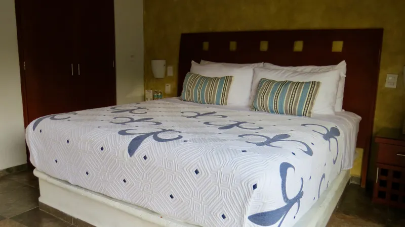 Room image 1
