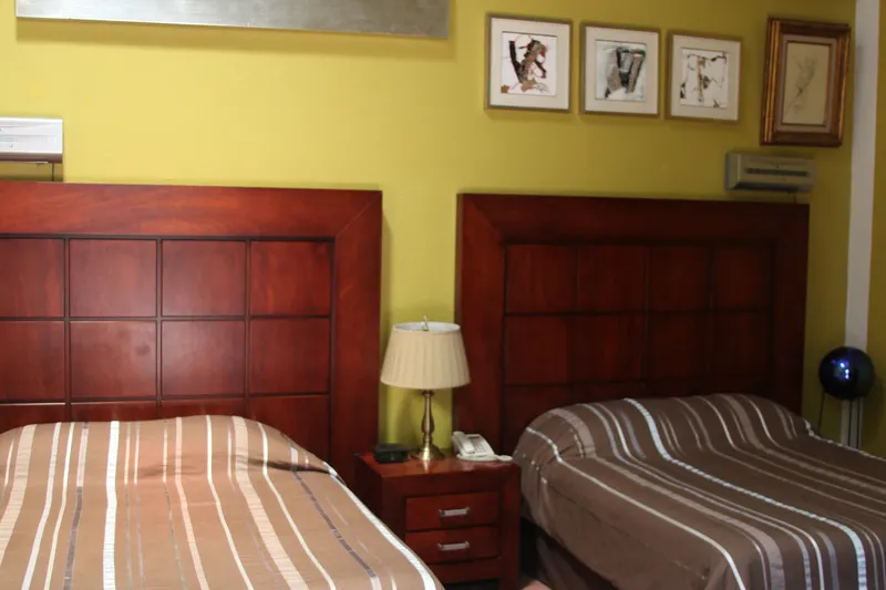Room image 1