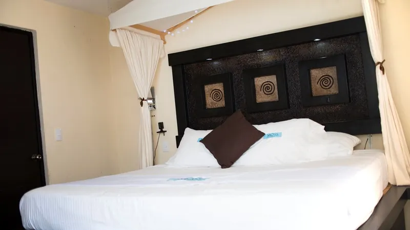 Room image 1