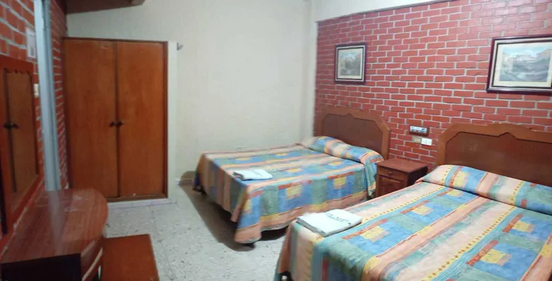 Room image 1